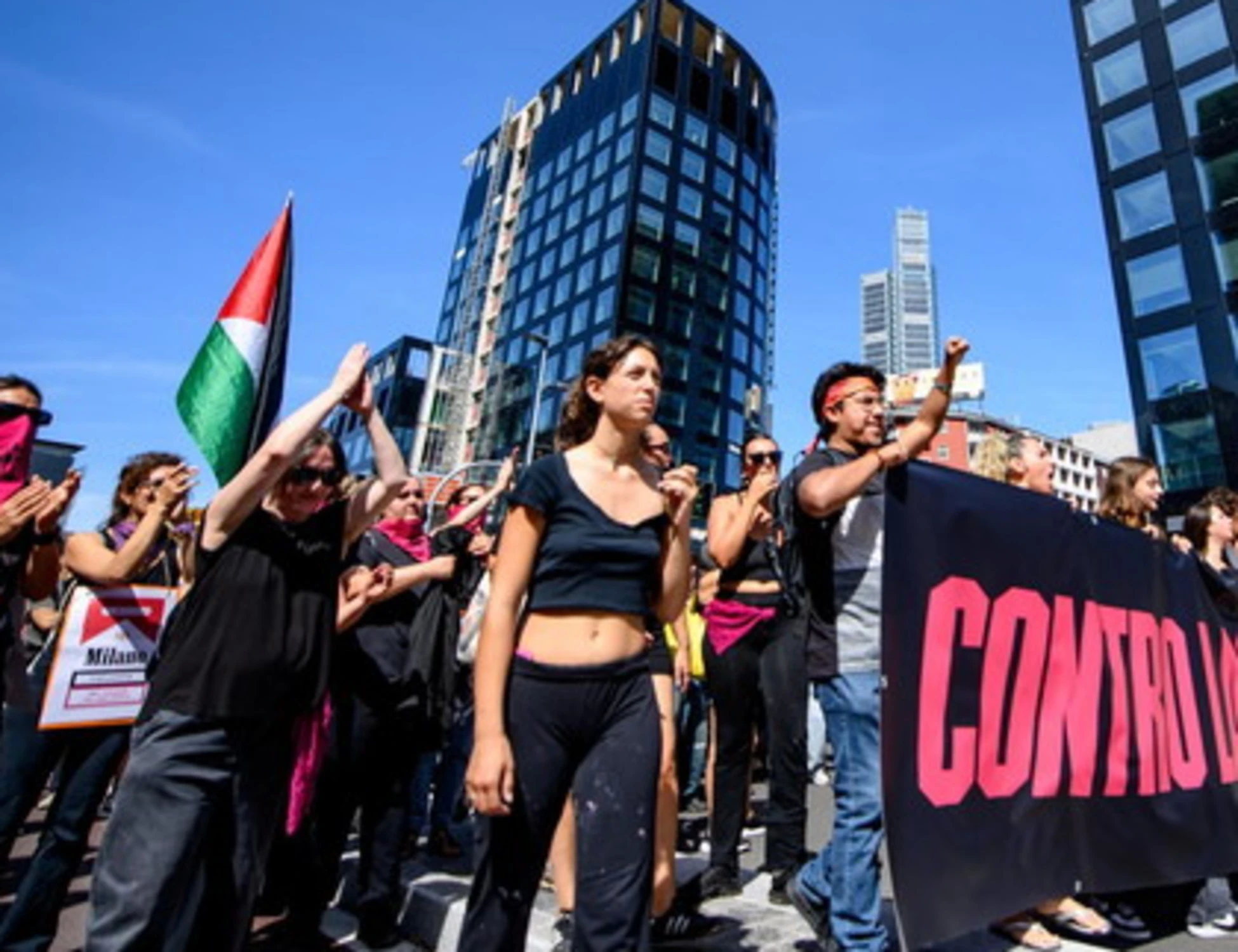 Flotilla e Leonka, "chiusi gli ombrelloni a Capalbio...": chi demolisce il Pd