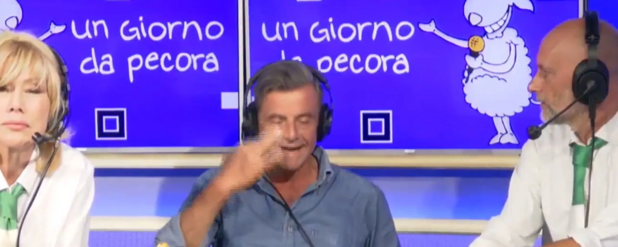 Calenda si rovina da solo, sbrocca in diretta con l'ascoltatore: "Cog***i come te che votano..."