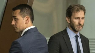 Davide Casaleggio minaccia i parlamentari M5s: "Porto tutti in tribunale", ribaltone politico e legale