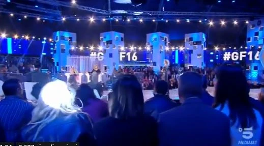 Grande Fratello, Barbara D'Urso e la confessione sconcertante: "Ho scoperto di avere un marito fantasma"