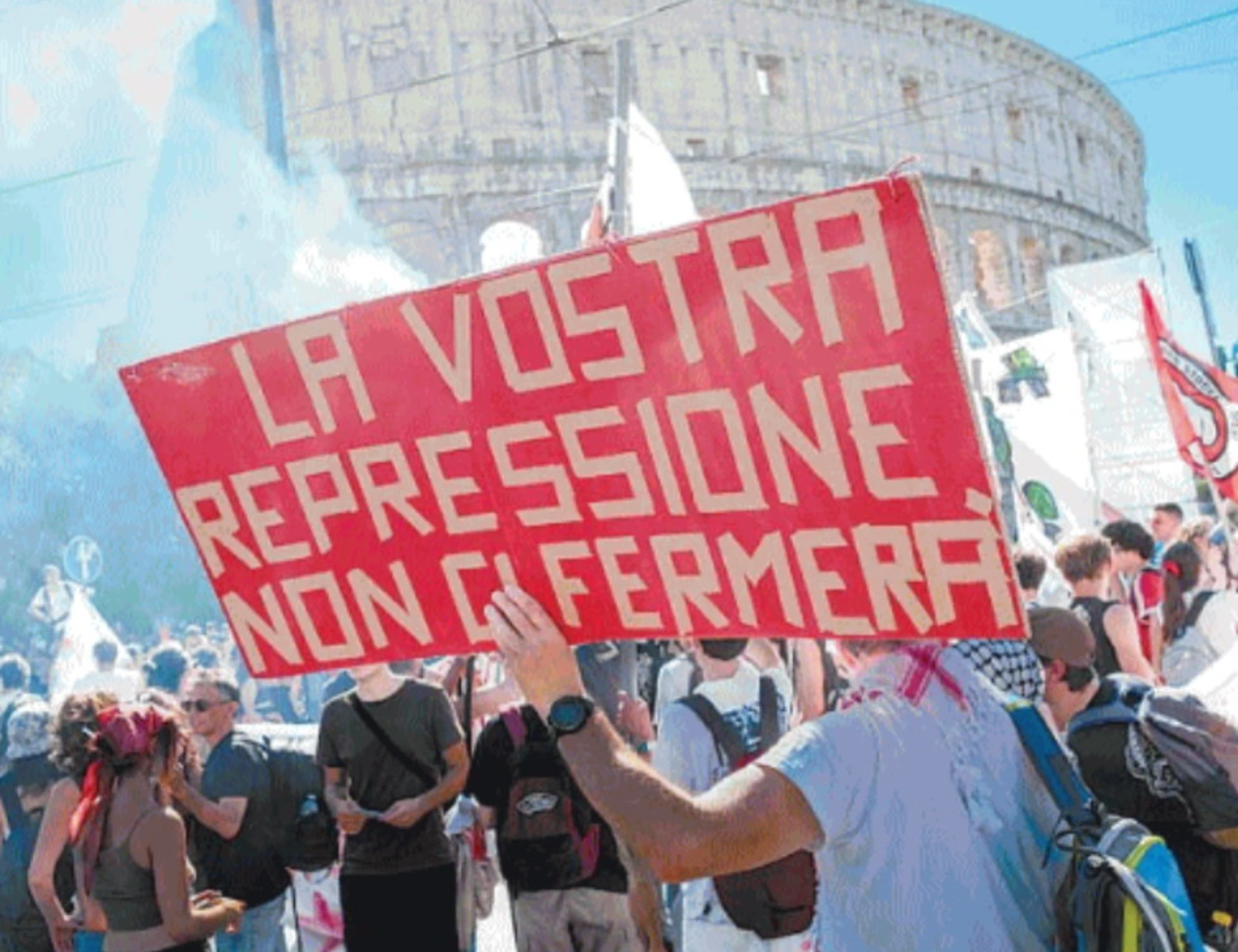 I poliziotti sotto attacco: "Gli specialisti del caos temono le nuove norme"
