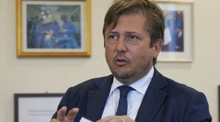 Pierpaolo Sileri, lo sfogo nel retroscena di Minzolini: "Le scuole non si potevano toccare", dove nasce la seconda ondata