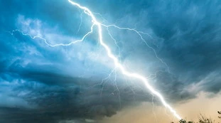 Meteo, ciclone Poppea "memorabile": estate addio, le zone a rischio