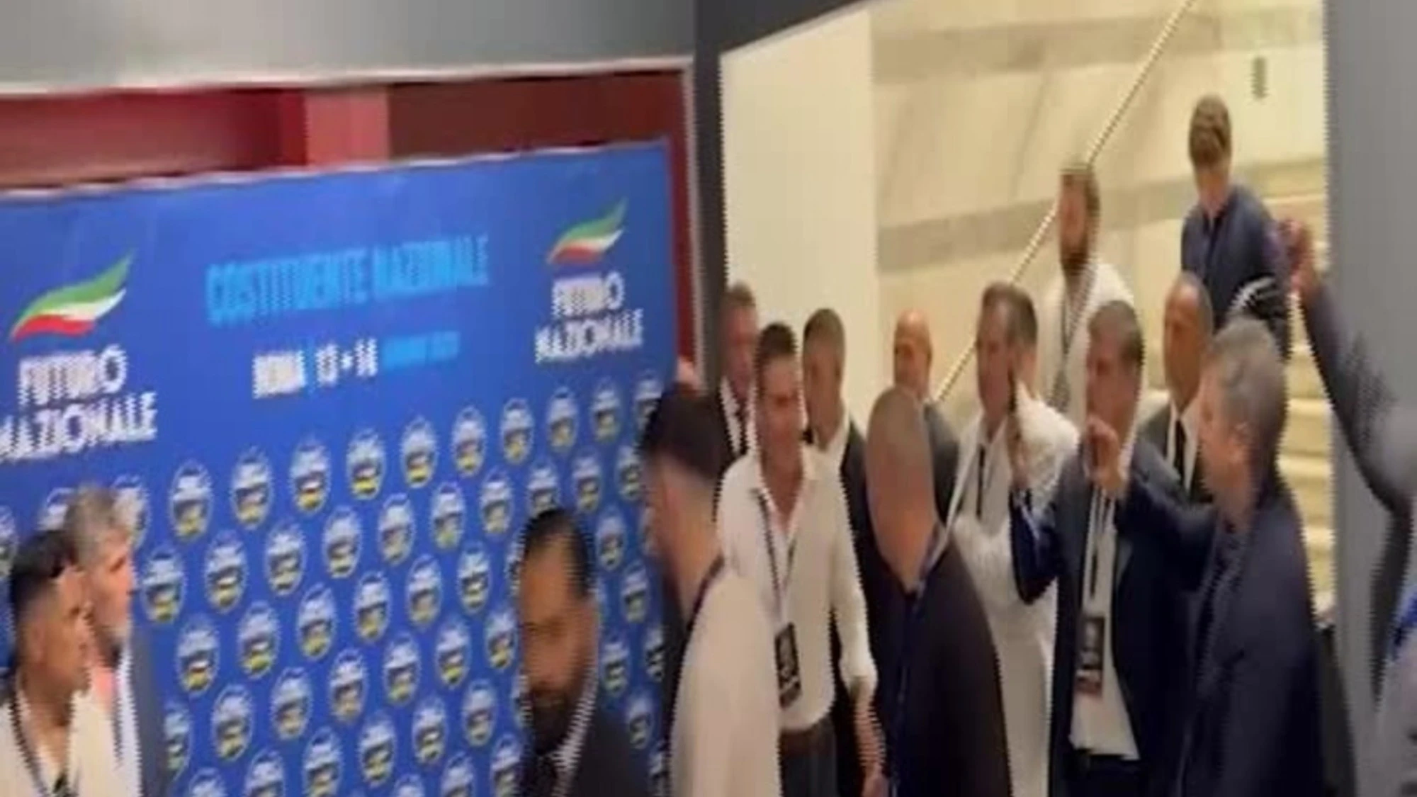 Futuro nazionale, battibecco Vannacci-giornalisti in conferenza stampa