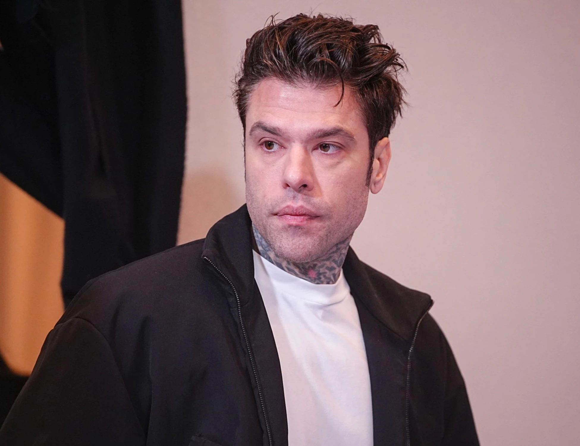 Fedez, il dramma: "Il mio corpo urla pietà", cancellati e rimborsati tutti i concerti