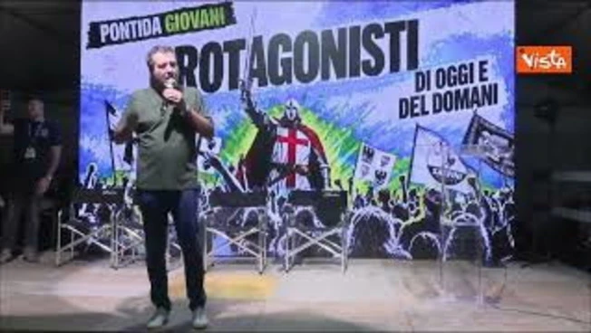 Salvini a Pontida Giovani: Vi pagate pullman per essere qui alla faccia di qualche giornalista