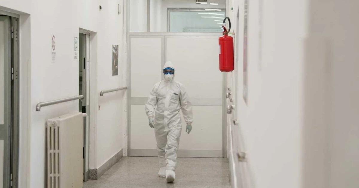 La difficoltà di lavorare dei medici ai tempi del coronavirus: "La gente ha paura di noi"