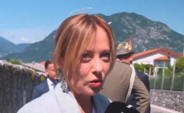 Giorgia Meloni, la frase con cui fa impazzire gli Alpini: "Un po' di sano orgoglio nazionale"