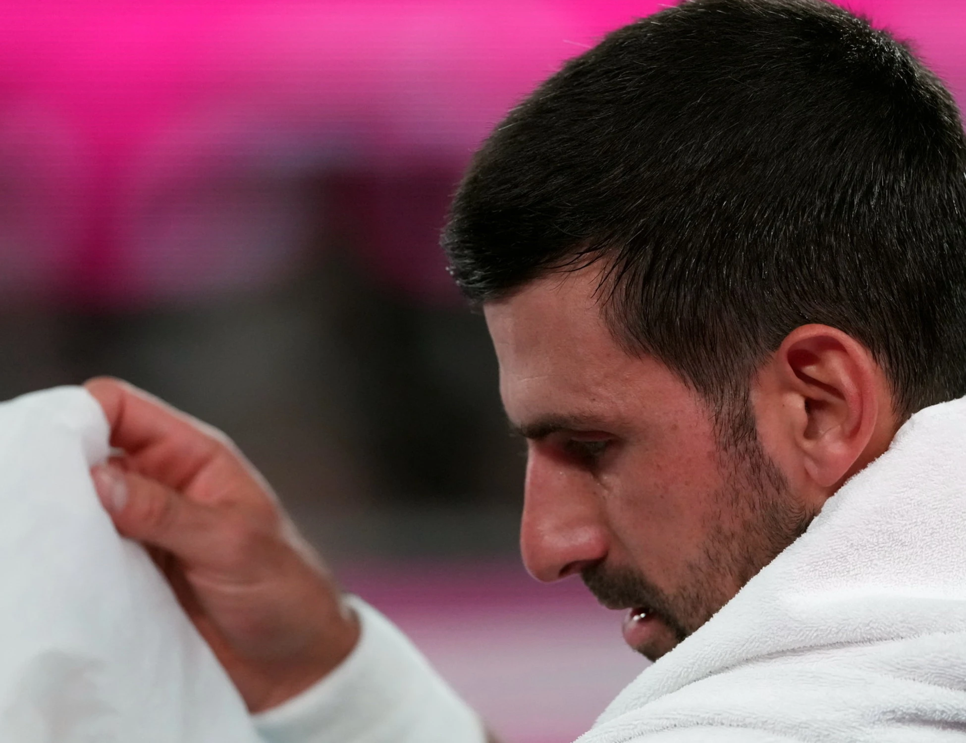 Novak Djokovic, la rivelazione sul match contro Sinner: "Quella domanda lo ha toccato"