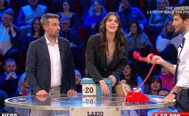 Affari tuoi, Guendalina e l'ormone impazzito in tempo reale