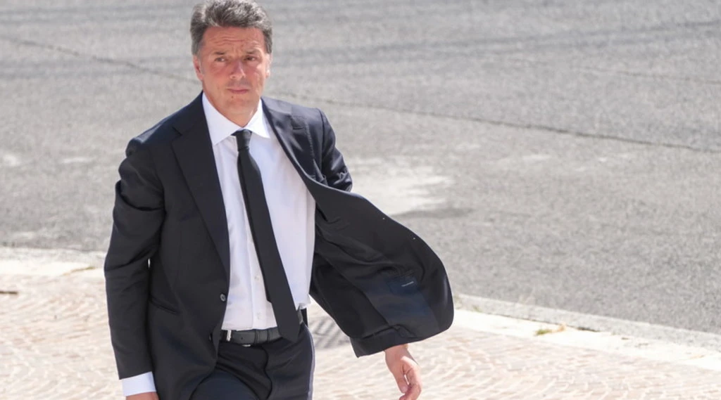 Matteo Renzi contro i magistrati: "Attacco a Berlusconi? Imbarazzanti"