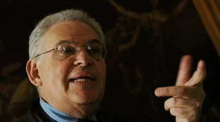 Berlusconi, Luttwak: "Ignorantone? Quando a cena ha stupito tutti", la foto mai vista prima