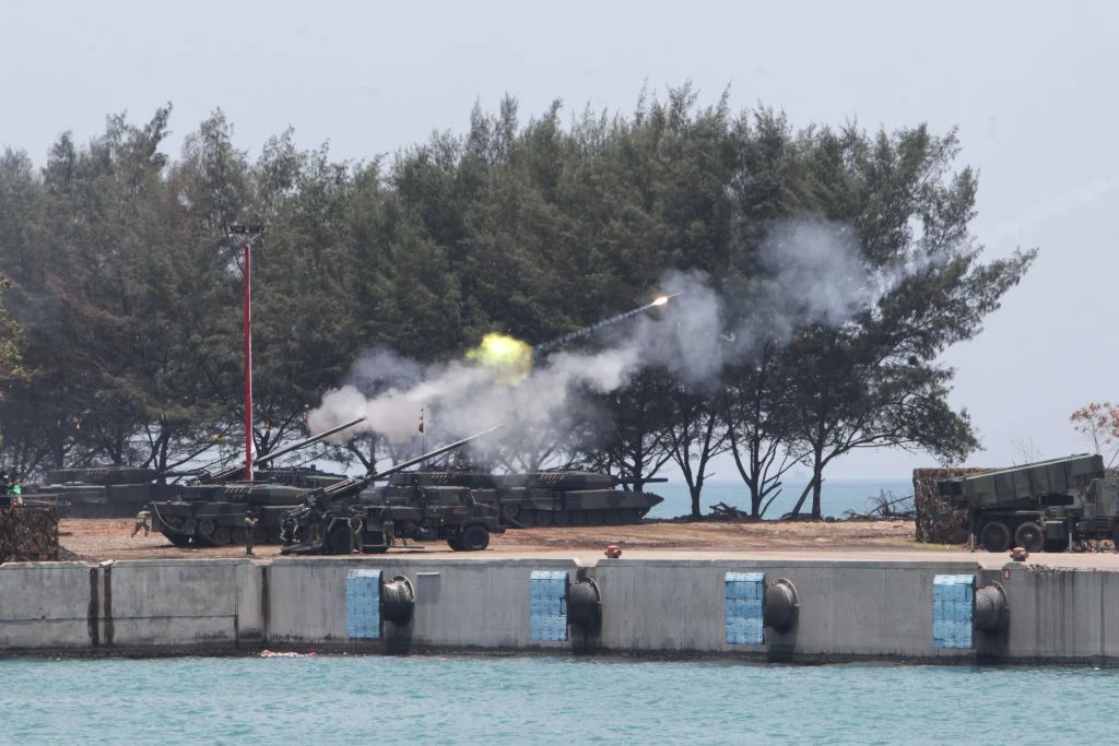 Corea del Nord, la guerra inizia in mare: le esercitazioni di Usa e Seul agitano il mondo