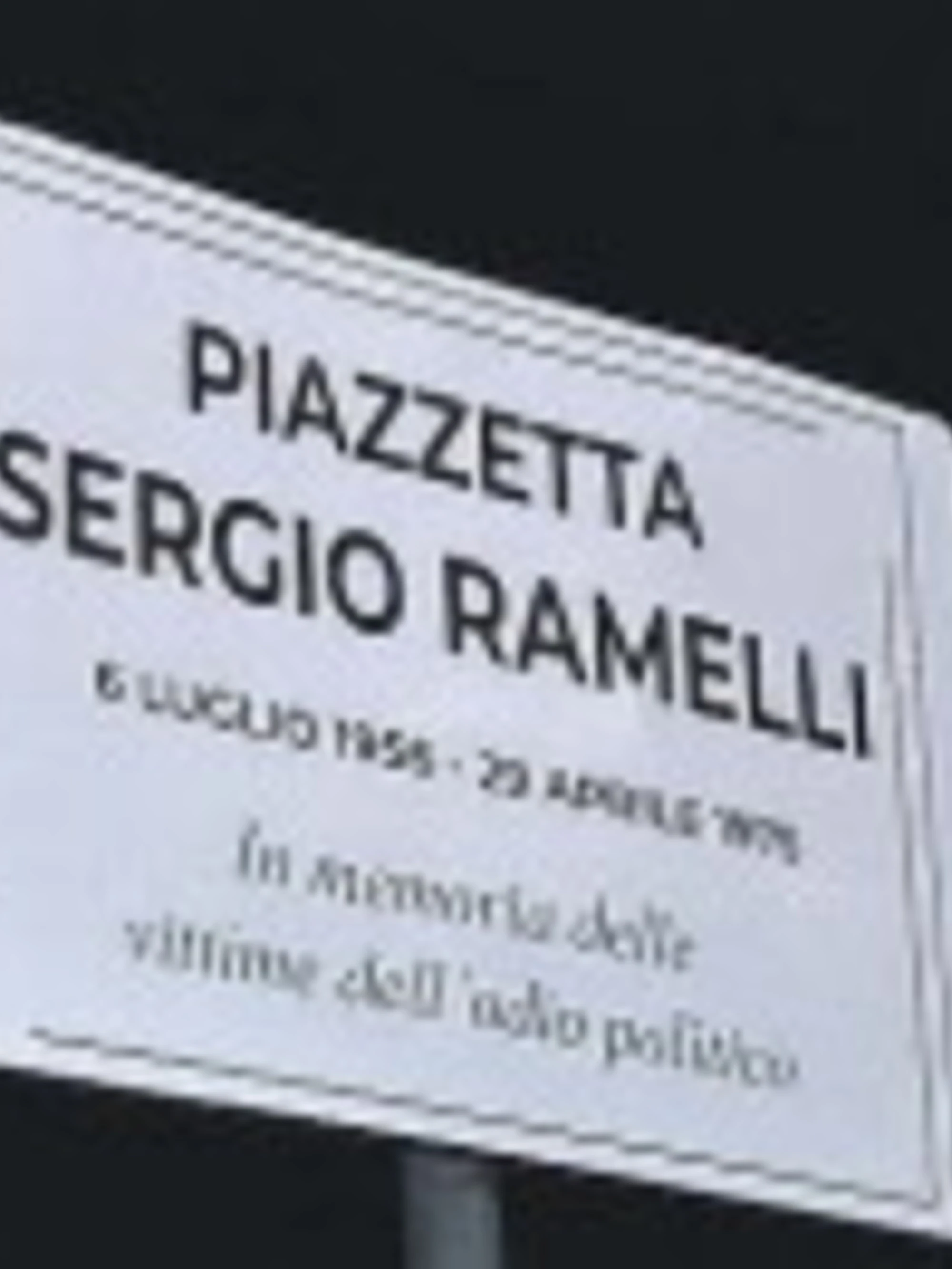 Sinistra, l'ultima battaglia? "Troppe strade di destra", quali vogliono cancellare