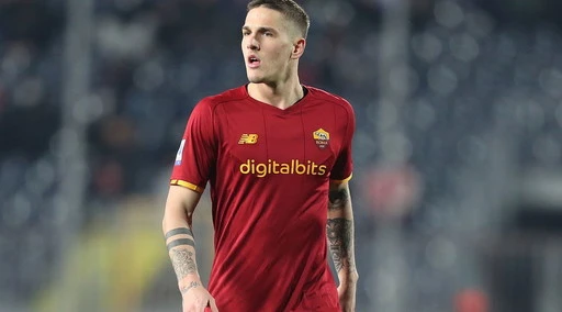 Nicolò Zaniolo, orrore contro la sorella Benedetta: "Ti pestiamo quando vogliamo". Nel bagno della sua scuola...