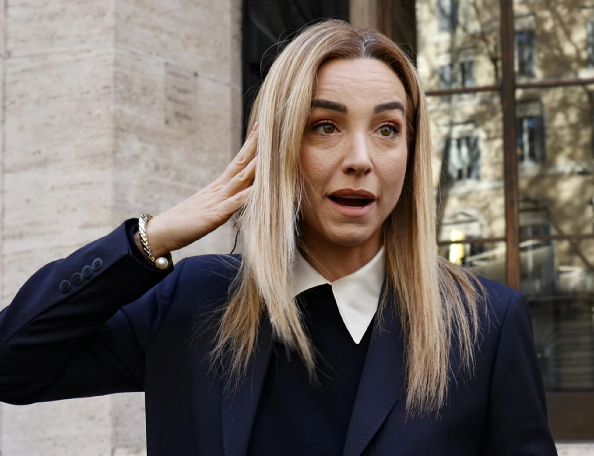 Silvia Salis, il tracollo punto per punto: FdI picchia duro, 365 giorni sciagurati