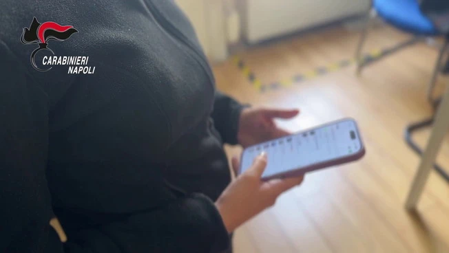 Nuova truffa informatica su WhatsApp, è il "Ghost Pairing"