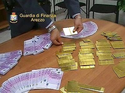Maxi-blitz della Finanza nei compro oro. Sequestrati beni per 163 milioni di euro