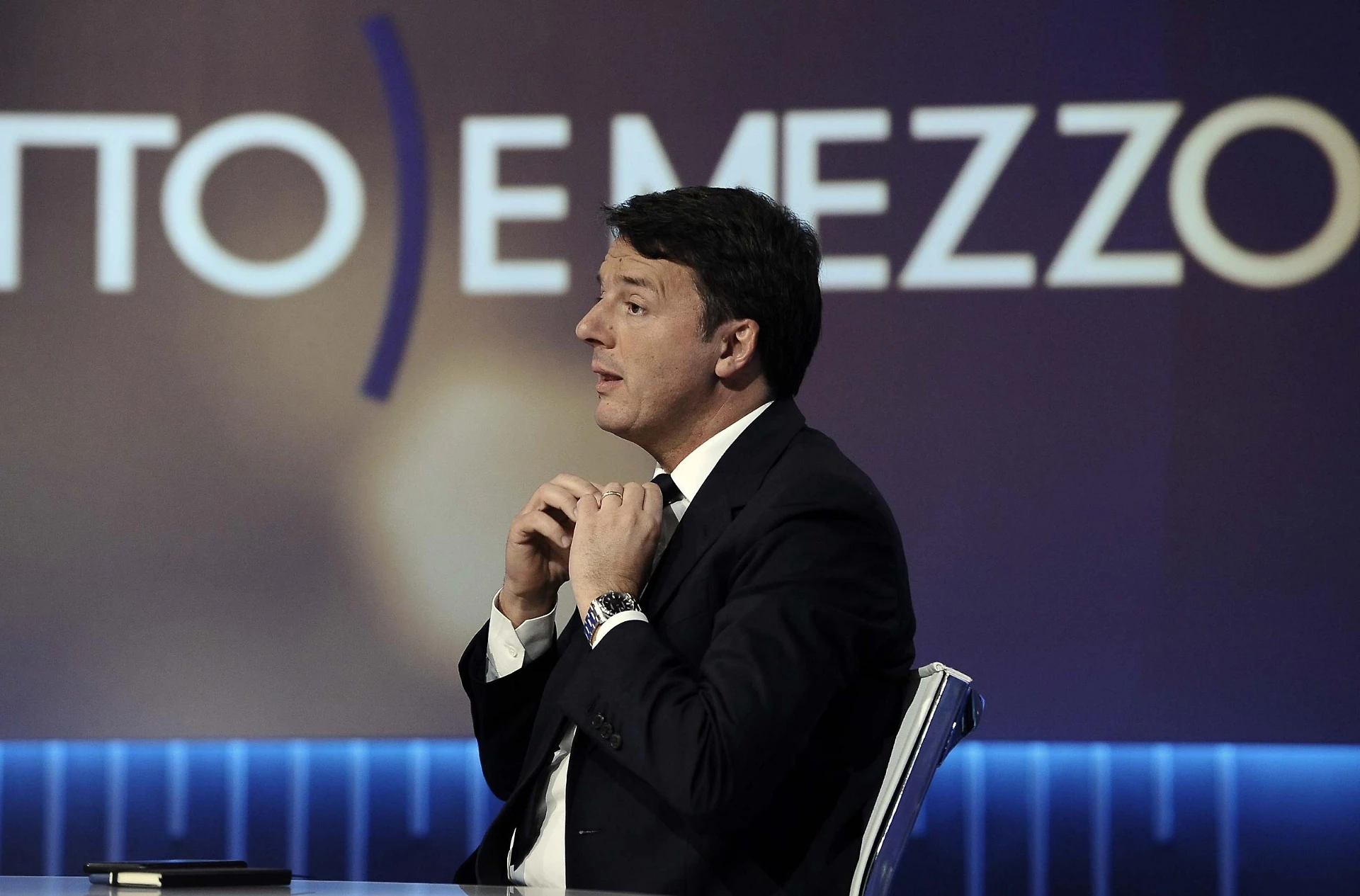 Pd, l'ordine di Renzi ai suoi: "Niente scontri diretti in tv con quelli lì"