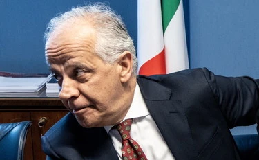 Matteo Piantedosi, i compagni si scoprono dei bacchettoni: rivolta della sinistra per i suoi flirt