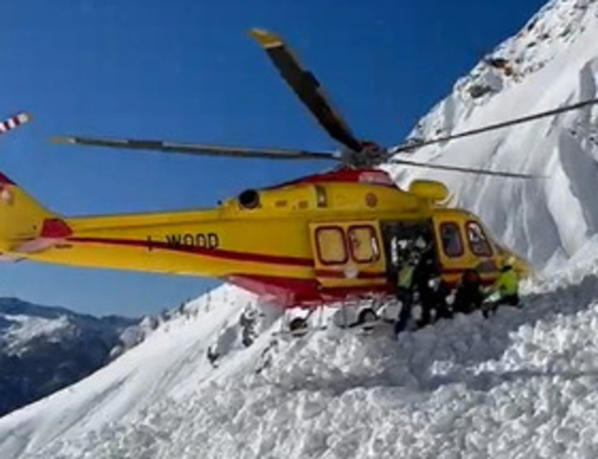 Gran Paradiso, tre alpinisti morti in un incidente: due sono italiani