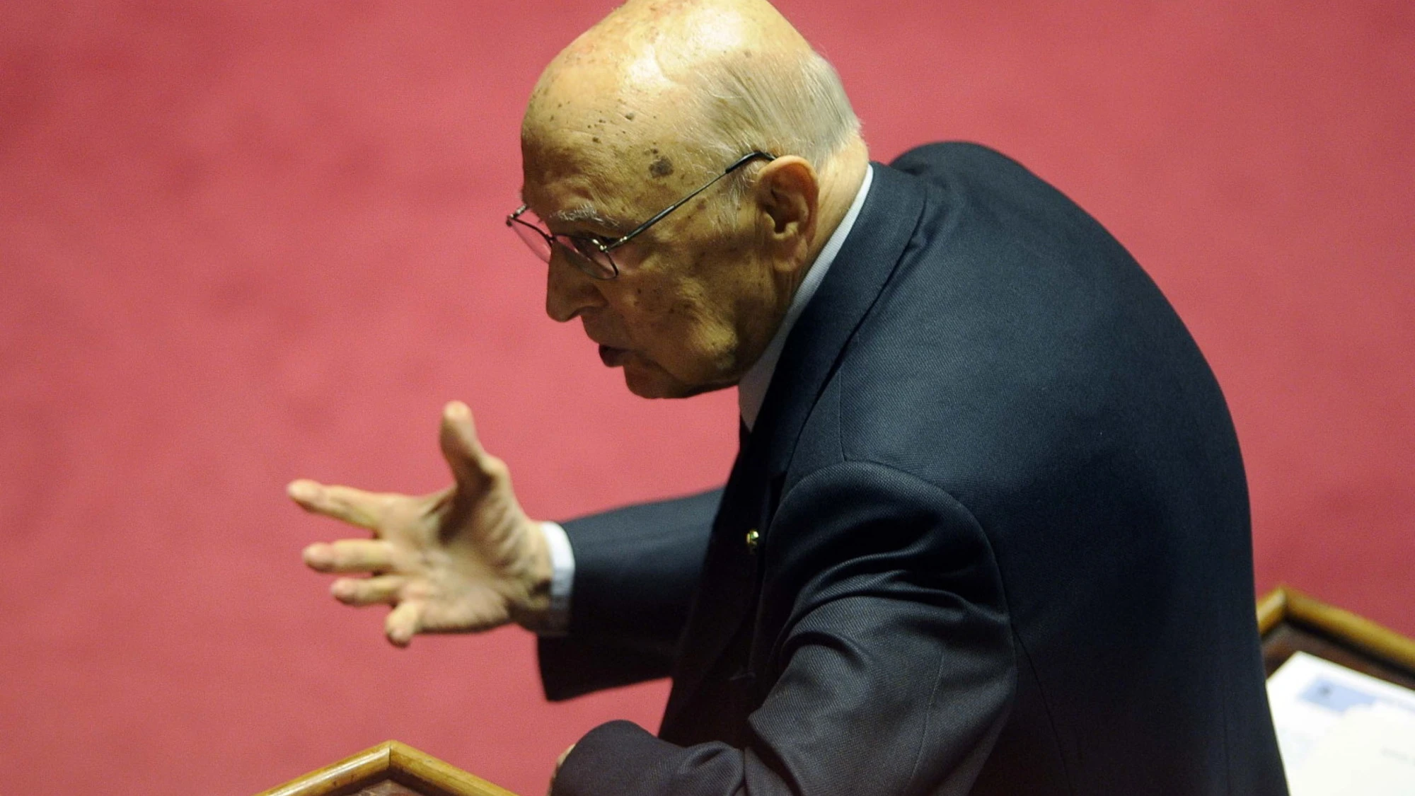 Remigrazione, il padrino è Napolitano: cortocircuito a sinistra