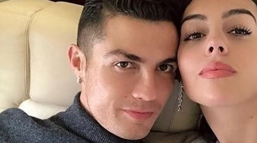 Cristiano Ronaldo, l'annuncio assieme a Georgina Rodriguez: "Aspettiamo due gemelli"