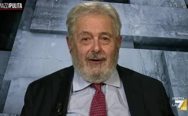 https://media.liberoquotidiano.it/ri0_tjQc5r4W61TTWSZ0s0cXp-KAKwGQpZRnbXozvLk/width:800/quality:90/aW1hZ2VzLzIwMjYvMTAvMDkvMDgyMjUxMTA3LWIxMmE5M2VkLTdhZDktNGI5ZS04MDQzLWNmYzhkODFiMWJkZi5qcGc.webp
