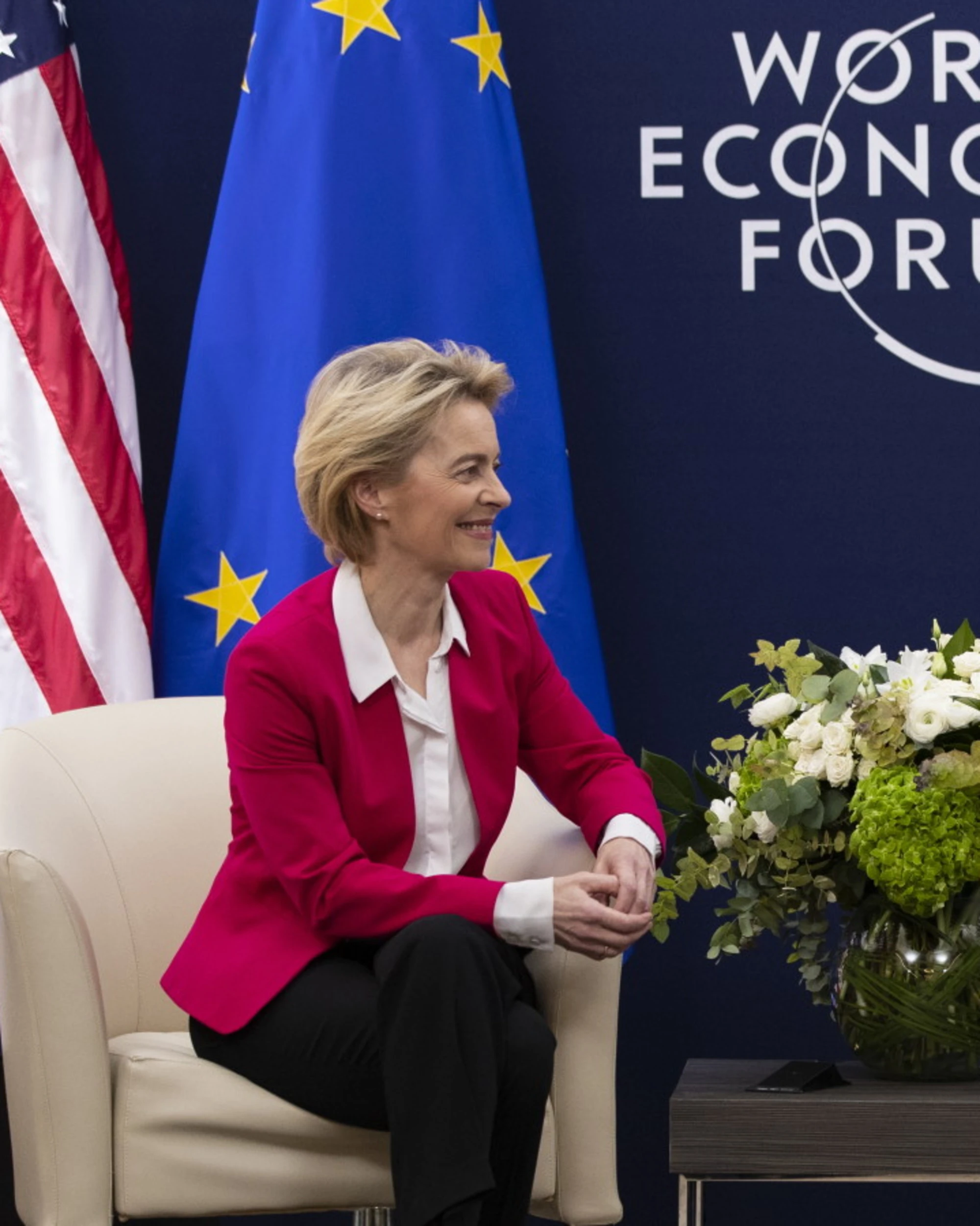 Trump, dazi del 20% per l'Ue: "Ci hanno derubato". Cannonate sulla Cina