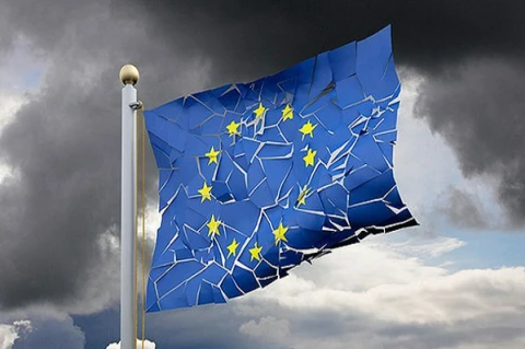 Europa, Pil tedesco -0,2%: Eurozona verso il fallimento