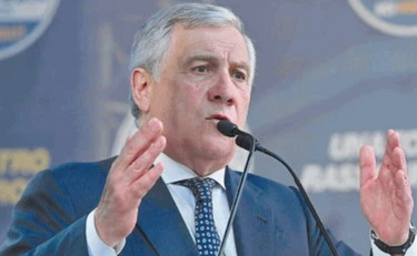 Ius scholae, Tajani insiste. E i leghisti: "Ma sei del Pd?"