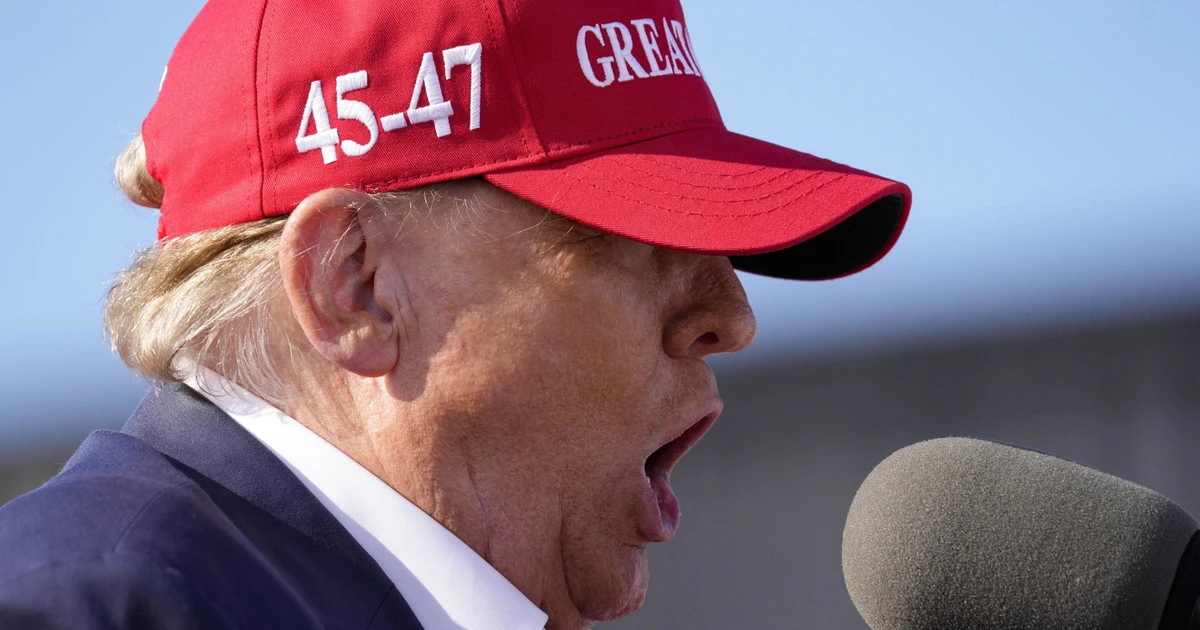 Donald Trump scatenato: "Immigrati come animali"