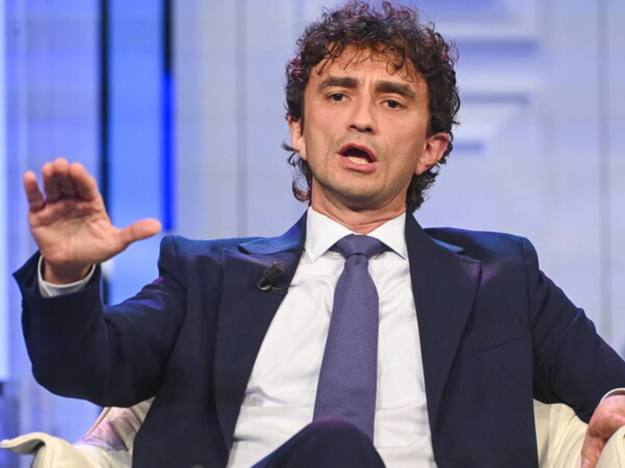 Bignami spiana Furfaro da Vespa: "Il Pd sulla Minetti non ha detto nulla", "Sì? Ti leggo questo"