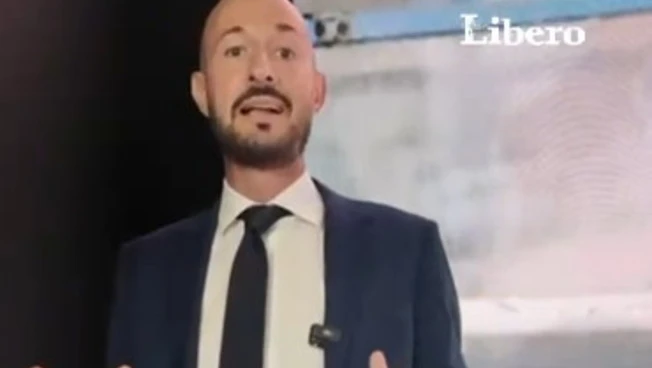 https://media.liberoquotidiano.it/rqzOPUES-sp7lf-cOzB0blVkE80lT480denfYklQKaM/width:800/quality:90/aW1hZ2VzLzIwMjYvMDgvMTcvMTIyNjIwMjc5LTEwOWQ0ZTk5LTVkNjctNGJhOC1iMTU0LWU4Nzc2MDBkZmQ4My5qcGc.webp