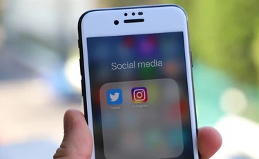 Divieto-social, la stretta sul digitale non funzionerà mai