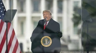 Trump, chi è davvero il suo giudice: "Quanti soldi ha donato a Biden"