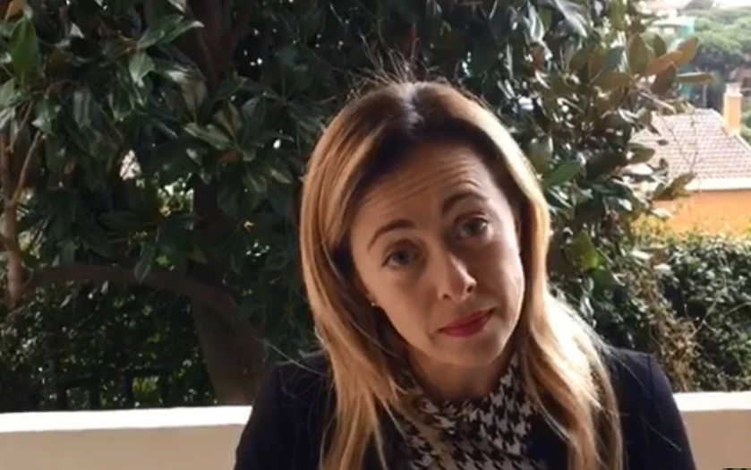 Giorgia Meloni, la lezione a Luigi Di Maio sul reddito di cittadinanza: "Ti dico io chi sono i veri ultimi"