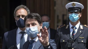 Giuseppe Conte, il suo partito? "Un lavoro ce l'ho", più che una smentita una mezza conferma