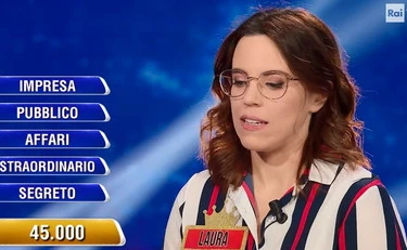 L'Eredità, "si dice altroché!": la ghigliottina di Laura scatena il caso