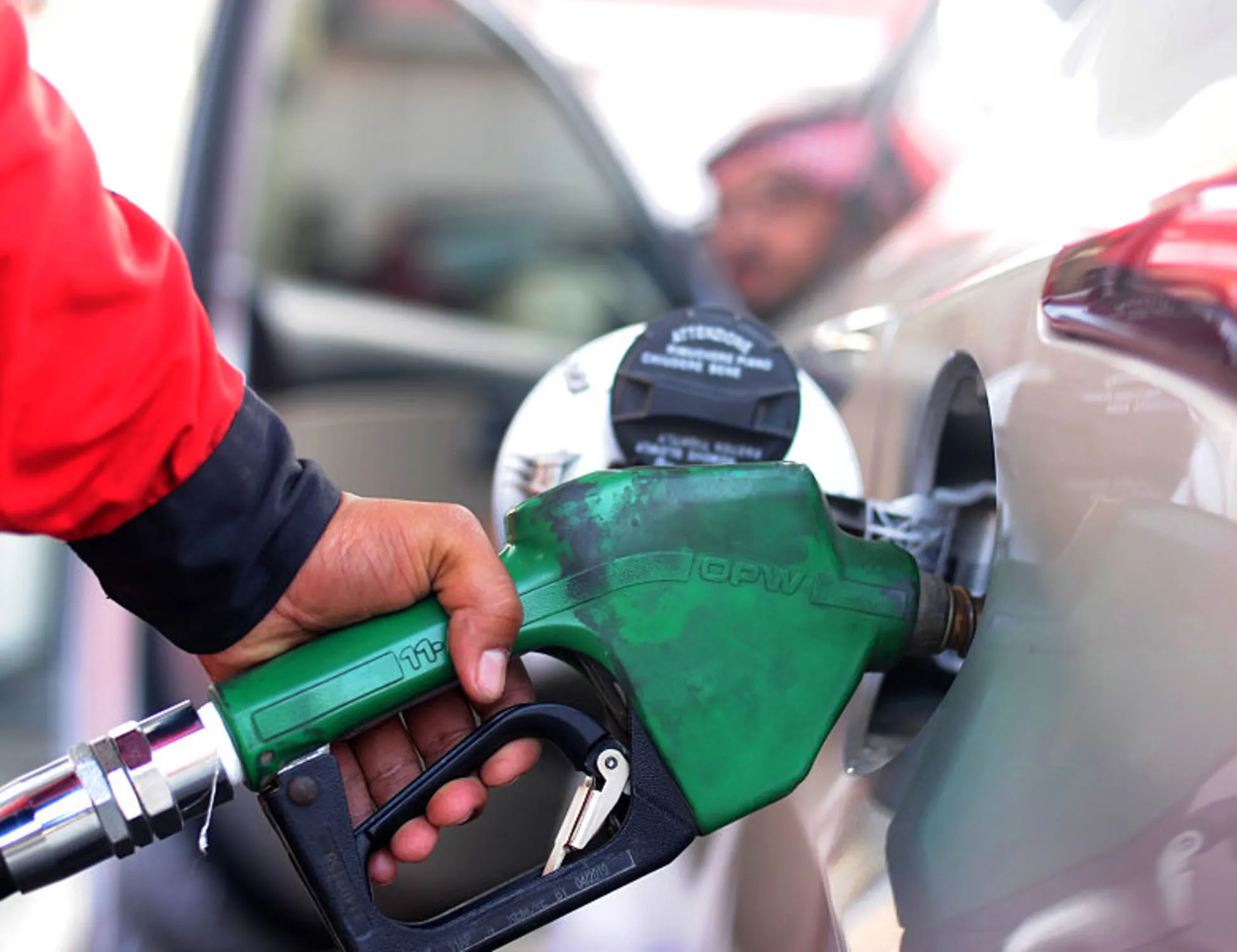 Leggi l'articolo: Benzina, 7 trucchi in auto per sconfiggere il caro-carburante