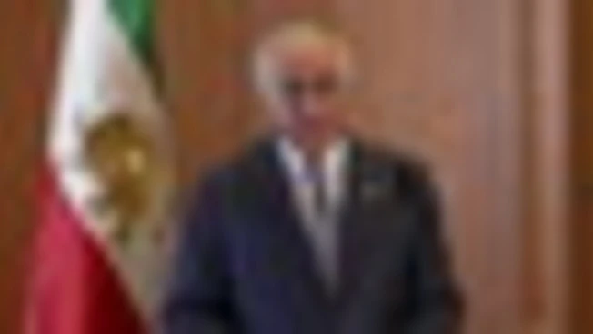 Iran, Reza Pahlavi: "Né Repubblica, né Monarchia, io figura neutrale"