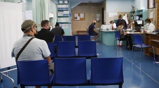 Bollettino 28 settembre, la strage silenziosa dei no-vax: un anno dopo, situazione completamente ribaltata