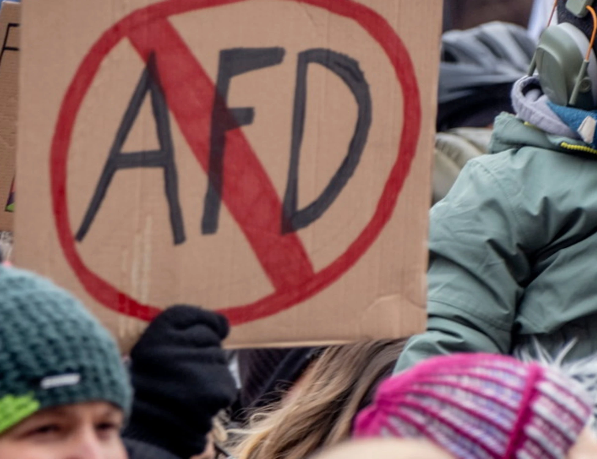 AfD primo partito? E la sinistra vuole scioglierlo