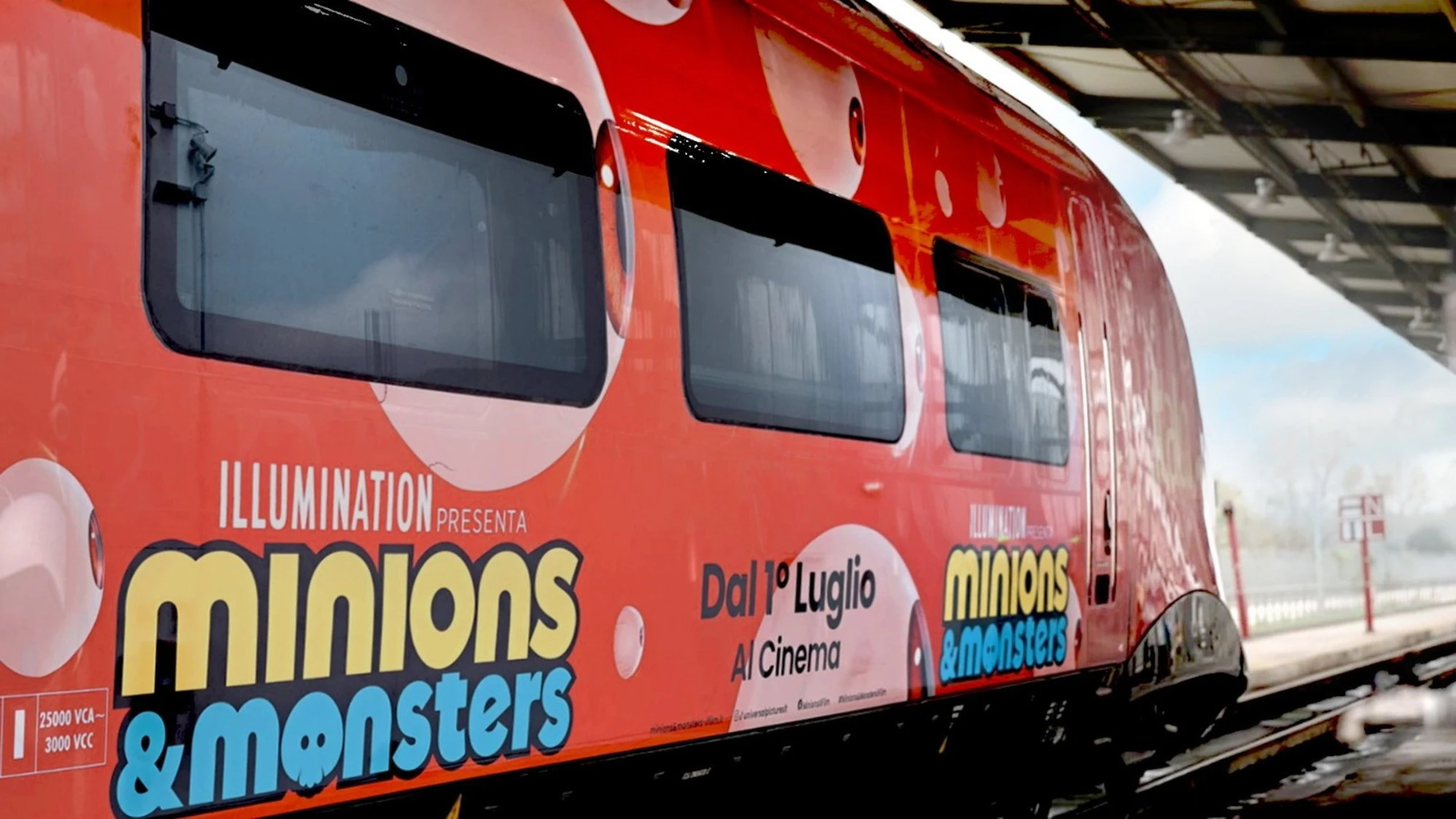 I MINIONS SALGONO A BORDO DI ITALO
