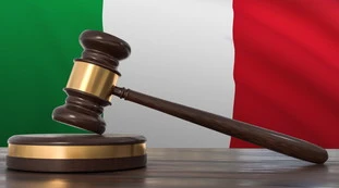 Divorzio, "fa volontariato? Niente soldi alla moglie": la sentenza cambia tutto