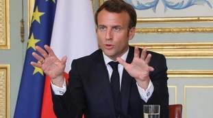 Coronavirus, "questa sera lockdown in Francia": lo scoop a L'aria che tira di Myrta Merlino