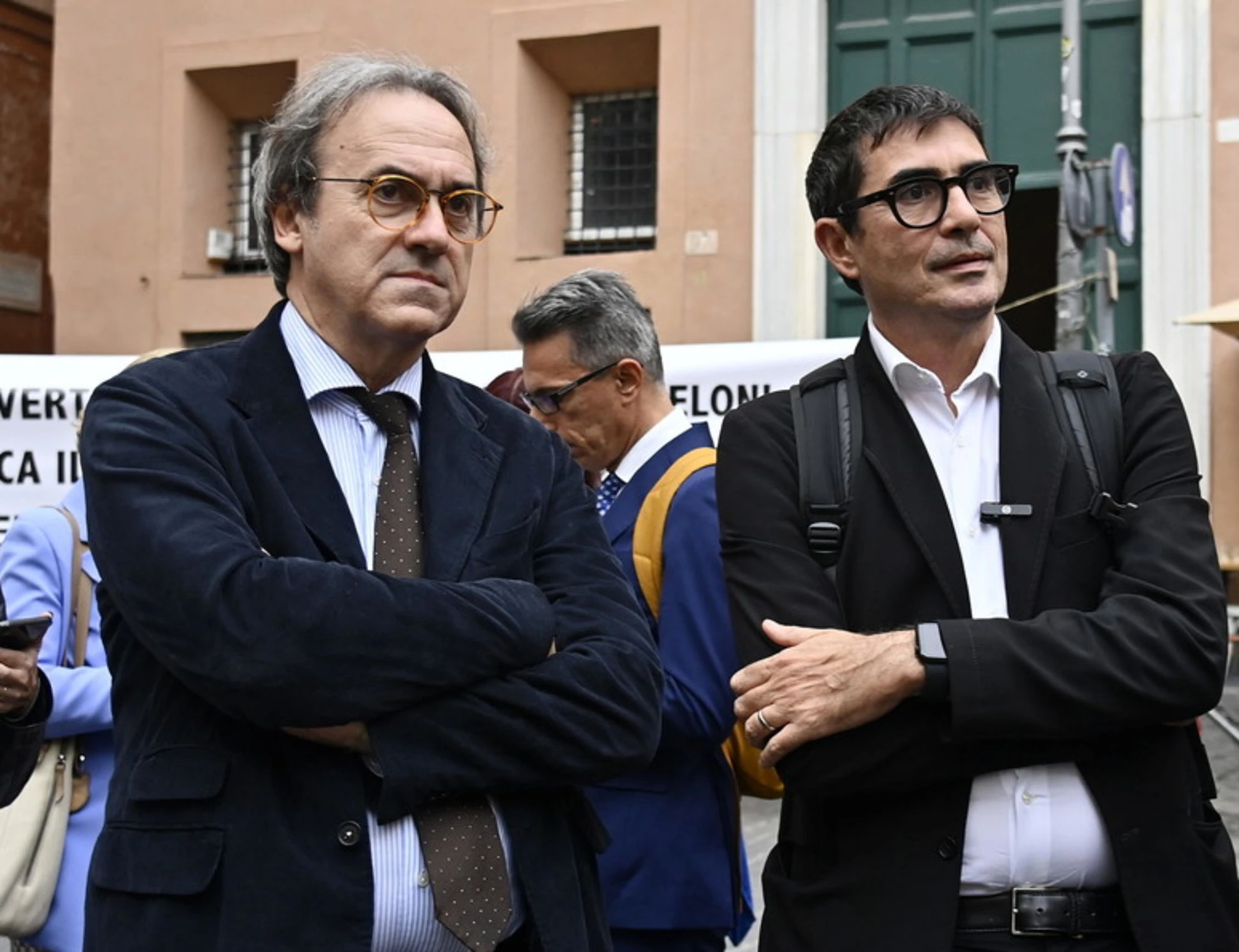 Bonelli e Fratoianni, la festa di Avs "abusiva": un caso sconcertante