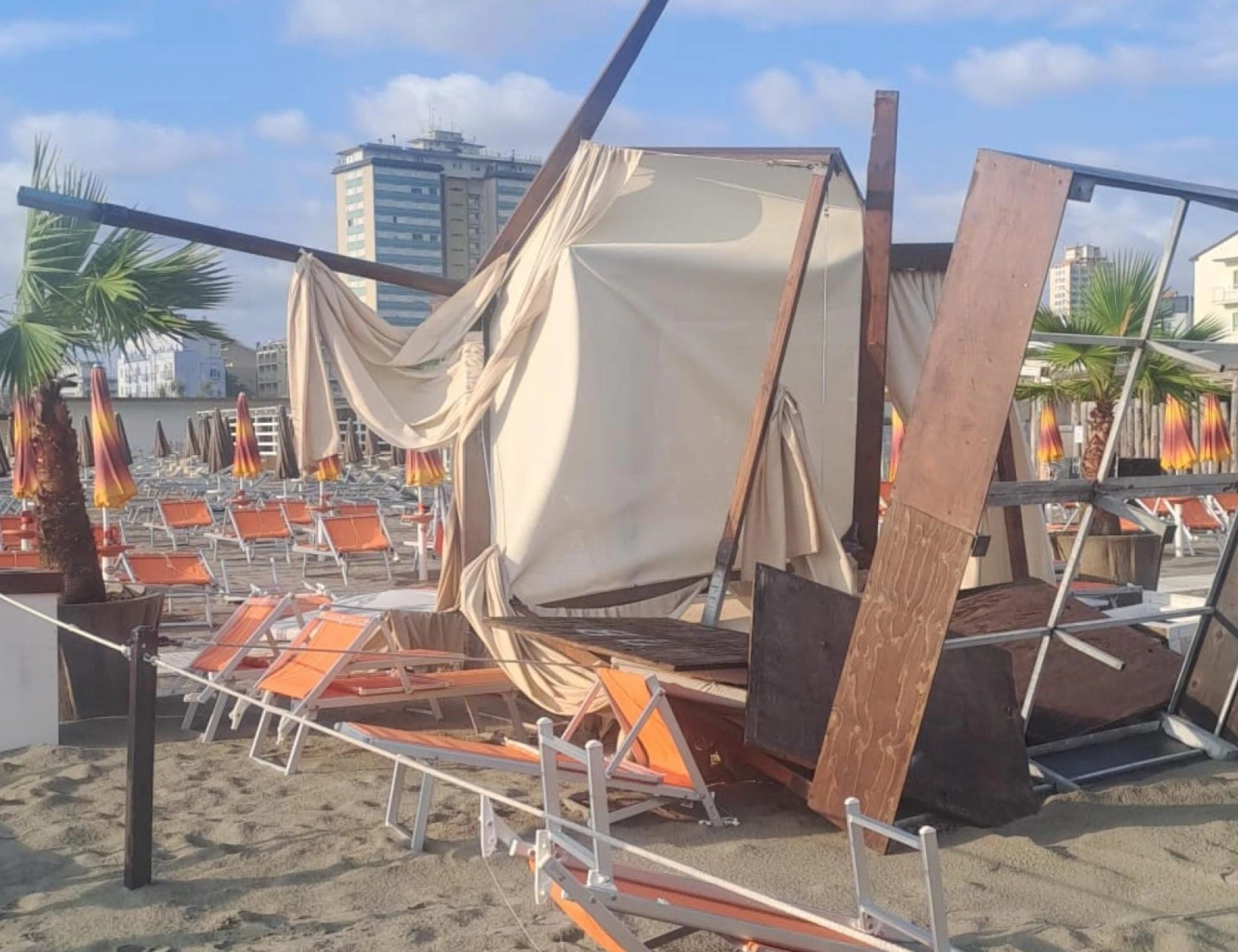 Nubifragio in Romagna, lo sfogo del patron del Papeete: "Utili come i burocrati di Bruxelles"