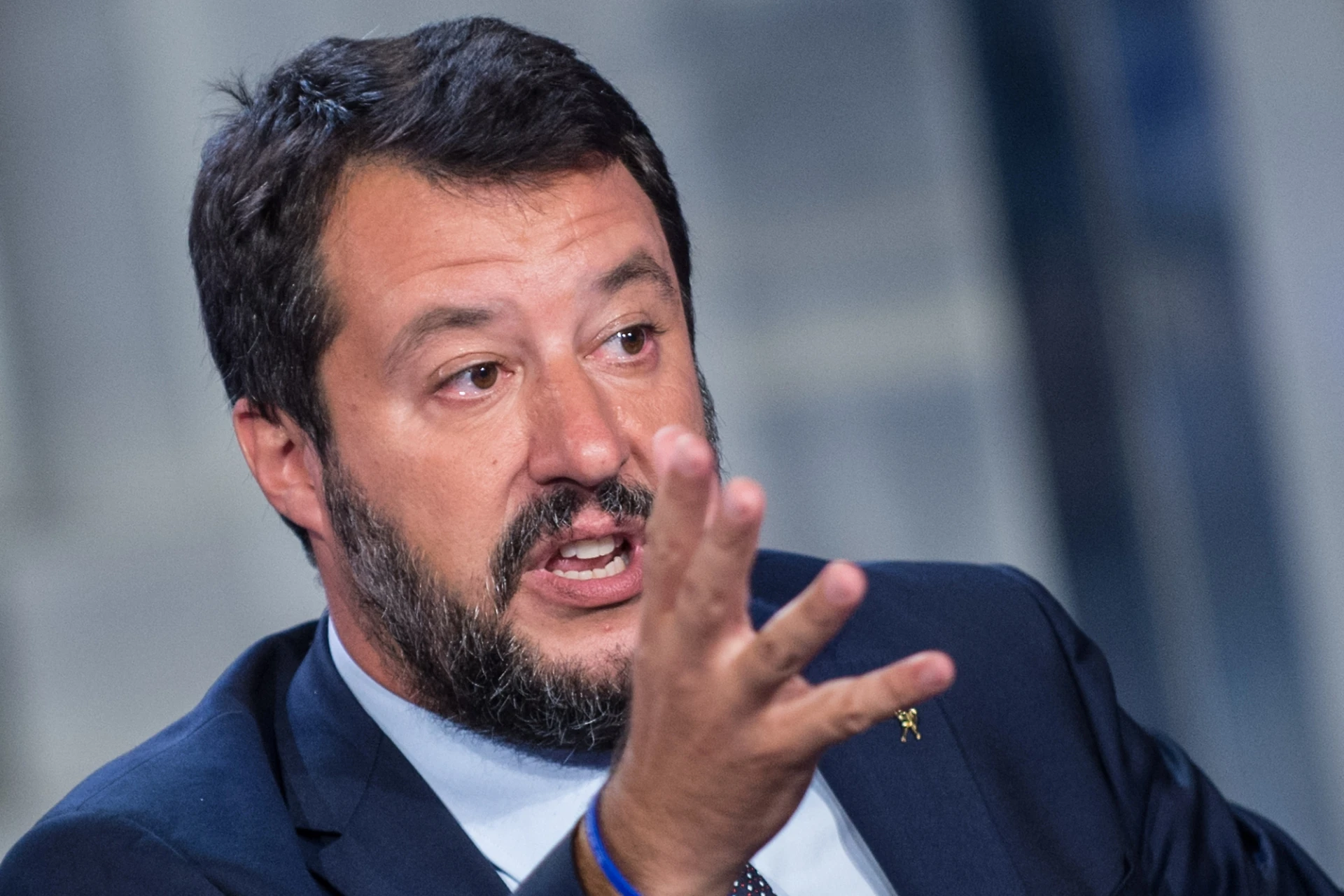 Matteo Salvini: "Via quella gentaglia". Chi caccia il leader della Lega: operazione, trionfo alle Regionali