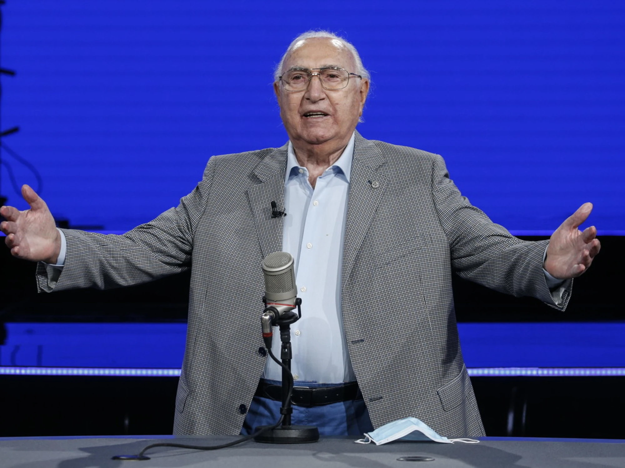 Eredità Pippo Baudo, i testamenti sono tre: battaglia e caos totale